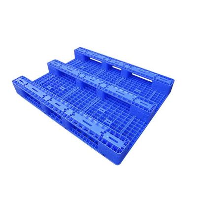 1500kg HDPE Heavy Duty Plastic Pallets 1.4*1.1m Three Runners Plastic Pallet Skids